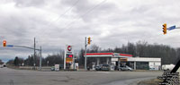 Station-service Pioneer sur la route 20 à Pelham,ON